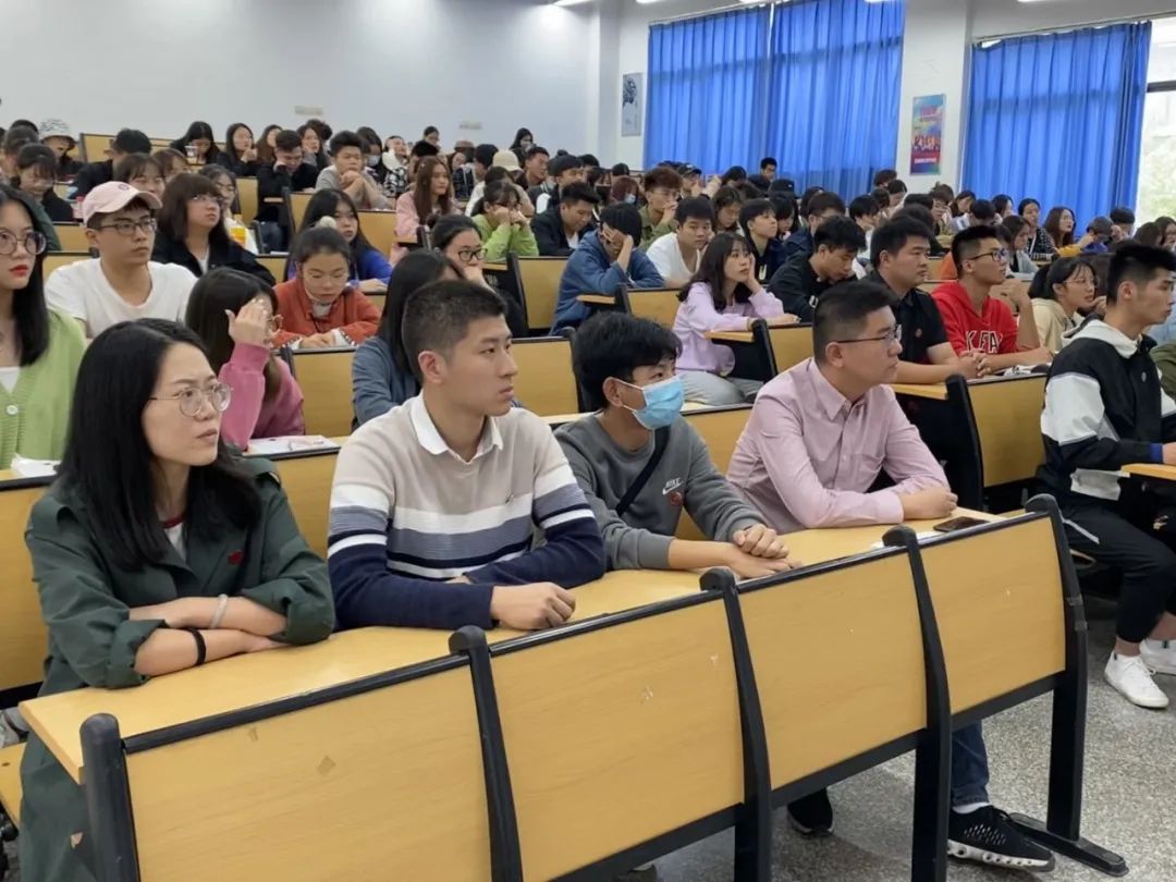 坚定跟党走，奋进新时代|福州理工学院组织观看全国学联二十七大精神解读讲座