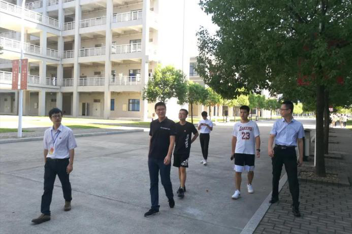 我校开展2020秋季学期开学第一课检查工作