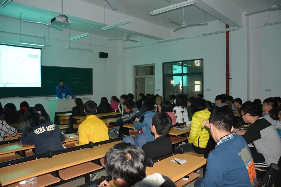学院2014年班级心理委员培训班第二期开讲